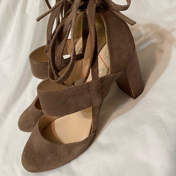 Sole Society Brown Suede Leather Ankle Wrap Closed Toe Chunky Heels - Picture 2 of 10